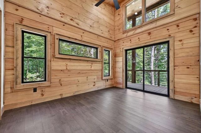 328 Crabapple Drive, Blue Ridge, GA 30513
