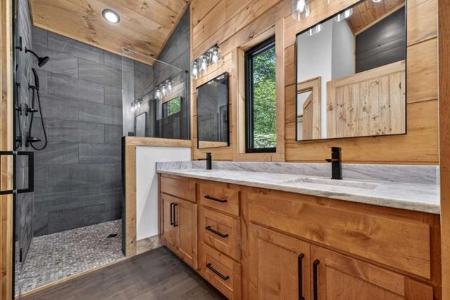328 Crabapple Drive, Blue Ridge, GA 30513