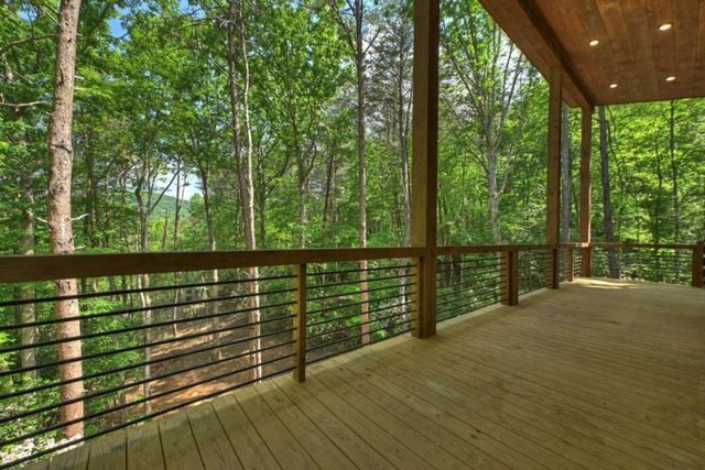 328 Crabapple Drive, Blue Ridge, GA 30513