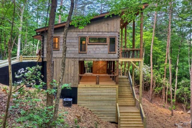 328 Crabapple Drive, Blue Ridge, GA 30513