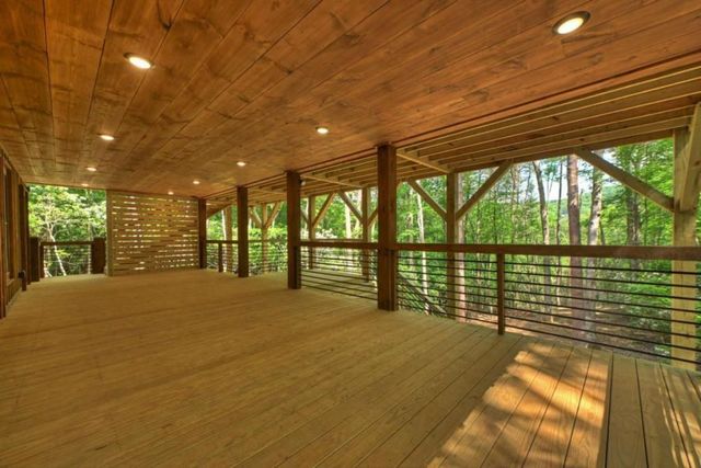 328 Crabapple Drive, Blue Ridge, GA 30513
