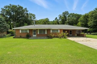 818 Meadow, Tylertown, MS 39667