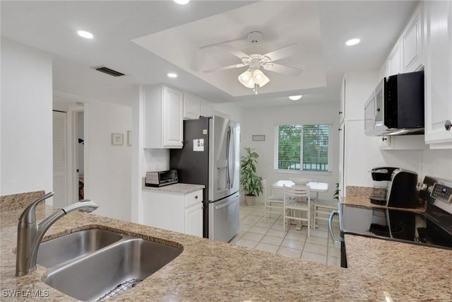 420 Fox Haven DR 3208, Naples, FL 34104