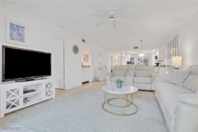 420 Fox Haven DR 3208, Naples, FL 34104