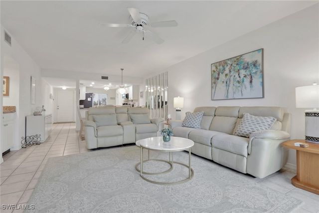 420 Fox Haven DR 3208, Naples, FL 34104