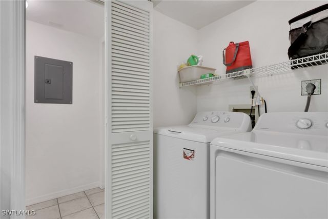 420 Fox Haven DR 3208, Naples, FL 34104