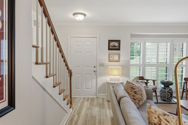 1020 Caldwell Ln, Nashville, TN 37204