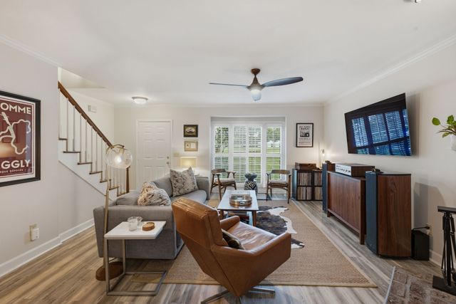 1020 Caldwell Ln, Nashville, TN 37204