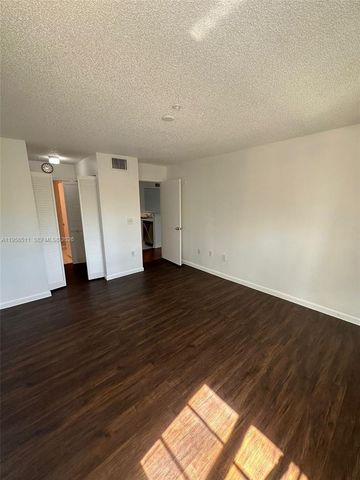 4848 N State Road 7 4306, Coconut Creek, FL 33073