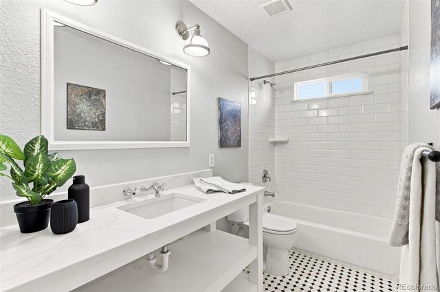 2638 Central Park Boulevard, Denver, CO 80238
