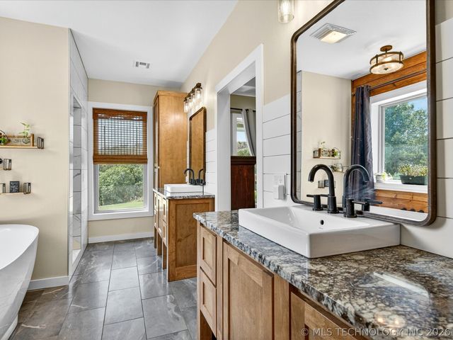 393152 W 2600 Road, Ochelata, OK 74051
