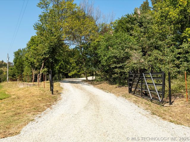 393152 W 2600 Road, Ochelata, OK 74051