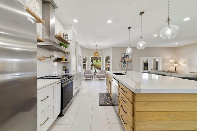 1401 HIDDEN OAKS BEND, St Cloud, FL 34771