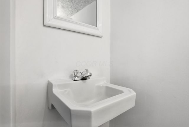 808 S Hague Avenue, Columbus, OH 43204