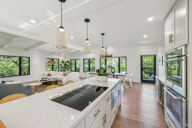 1143-1145 Hill Rd, Glen Ellen, CA 95442