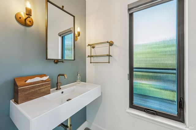 1143-1145 Hill Rd, Glen Ellen, CA 95442