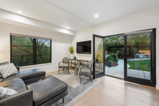 1143-1145 Hill Rd, Glen Ellen, CA 95442