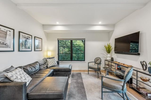 1143-1145 Hill Rd, Glen Ellen, CA 95442