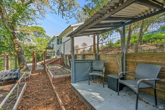 1143-1145 Hill Rd, Glen Ellen, CA 95442