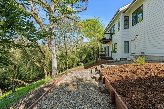 1143-1145 Hill Rd, Glen Ellen, CA 95442
