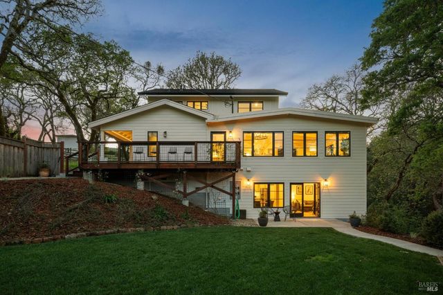 1143-1145 Hill Rd, Glen Ellen, CA 95442