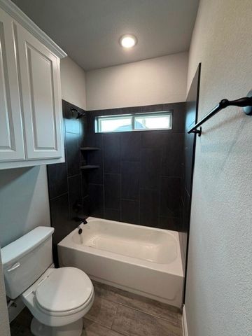 1039 Deer Island Court, Azle, TX 76020