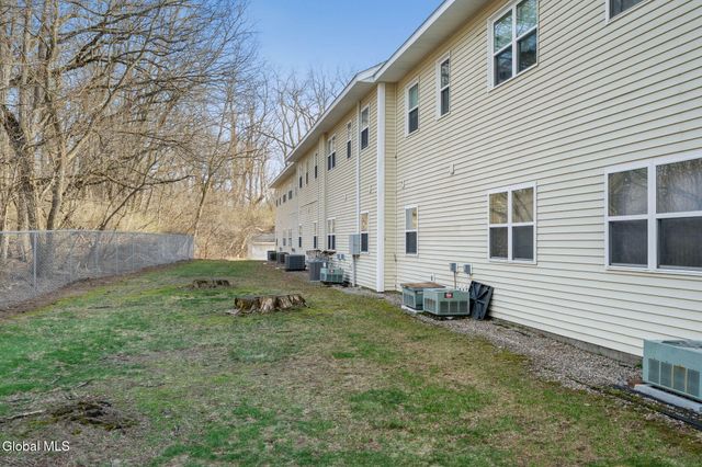 1906 Cambridge Manor Drive, Scotia, NY 12302