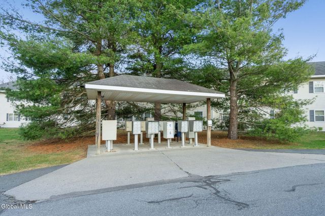 1906 Cambridge Manor Drive, Scotia, NY 12302