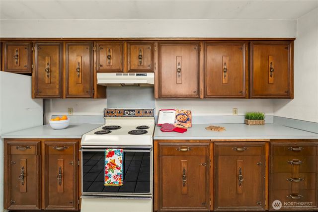 27915 90th Avenue E, Graham, WA 98338