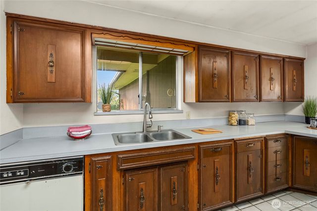 27915 90th Avenue E, Graham, WA 98338
