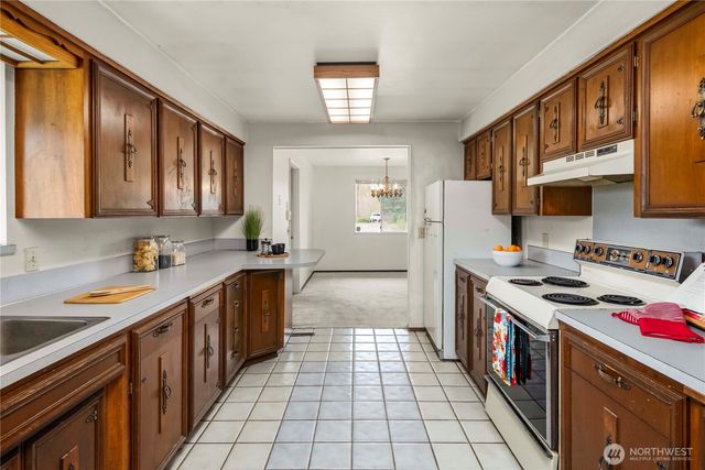 27915 90th Avenue E, Graham, WA 98338