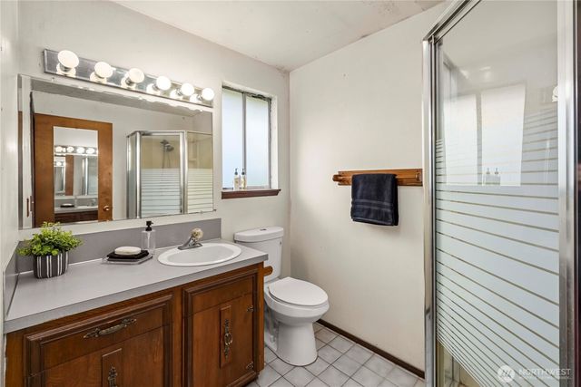 27915 90th Avenue E, Graham, WA 98338