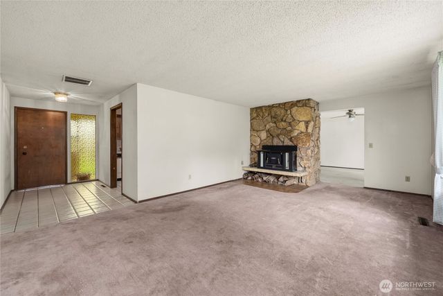 27915 90th Avenue E, Graham, WA 98338