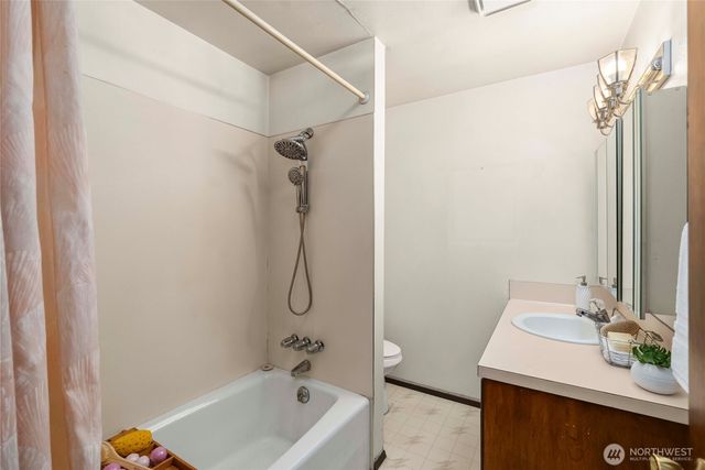 27915 90th Avenue E, Graham, WA 98338