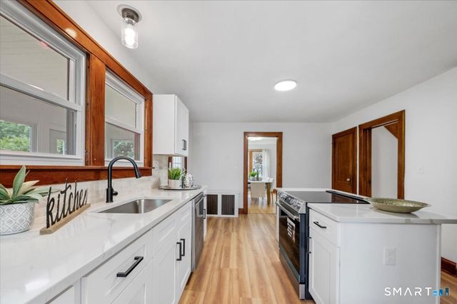 20 Shaker Road, Somers, CT 06071