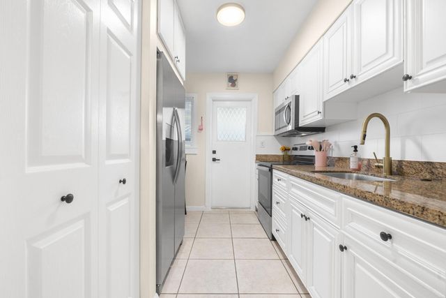 1539-1541 NE 15th Avenue, Fort Lauderdale, FL 33304