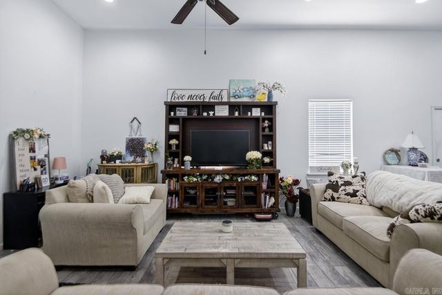 4397 GABBY Lane, Benton, AR 72019