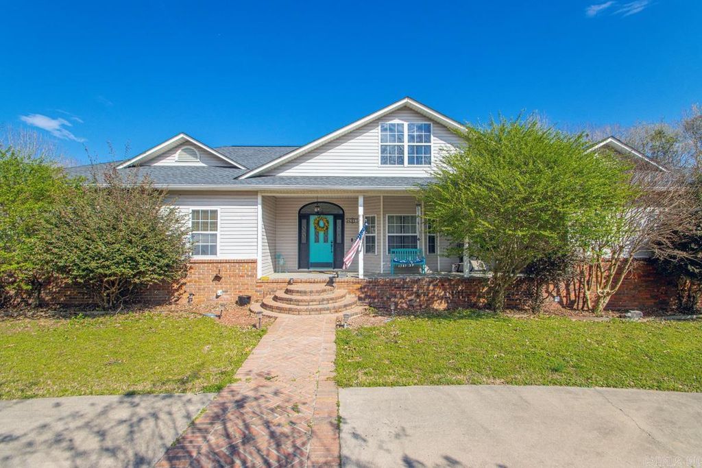 4397 GABBY Lane, Benton, AR 72019