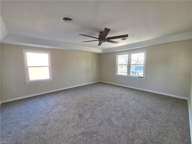 5901 Chuckatuck LN, Suffolk, VA 23432