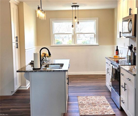 5901 Chuckatuck LN, Suffolk, VA 23432