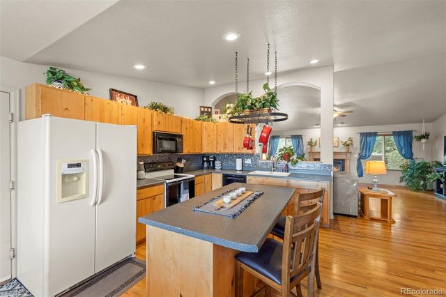 369 Sunlight Way, Canon City, CO 81212