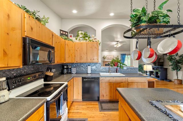 369 Sunlight Way, Canon City, CO 81212