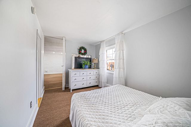 460 Old Town Road 5L, Port Jefferson Station, NY 11776