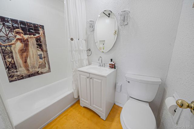 460 Old Town Road 5L, Port Jefferson Station, NY 11776