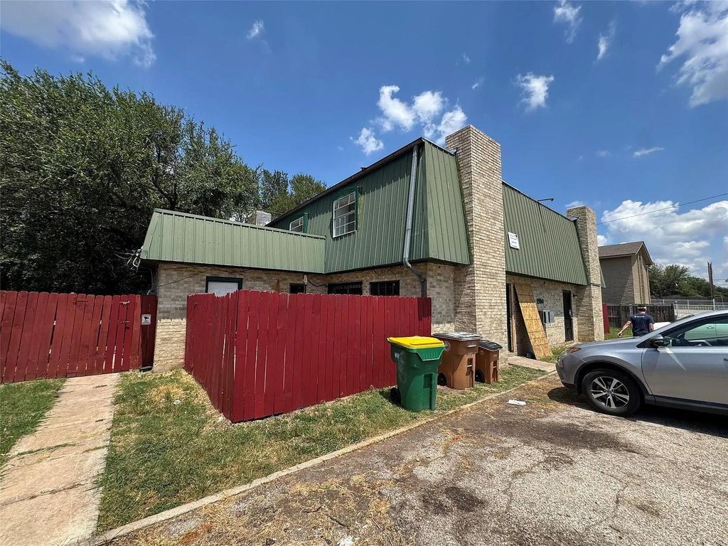 2904 Sweeney LN C, Austin, TX 78723