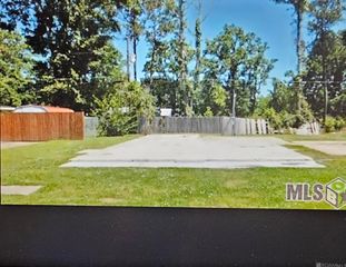 44050 Lake Village Rd, Prairieville, LA 70769