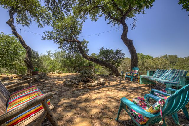 1422 Oakridge Ln, Canyon Lake, TX 78133