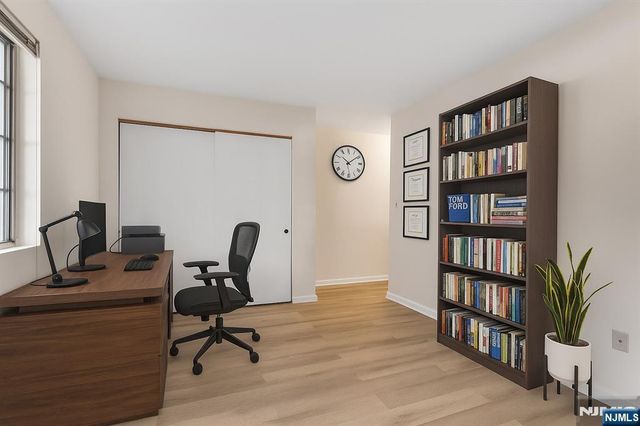 916 Thoreau, Mahwah, NJ 07430