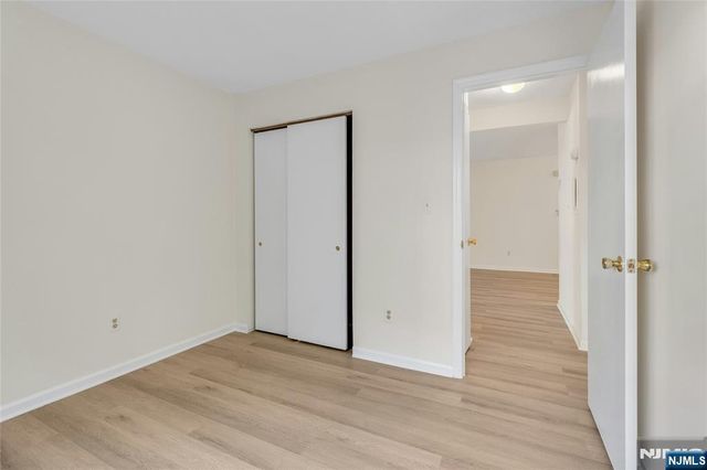 916 Thoreau, Mahwah, NJ 07430