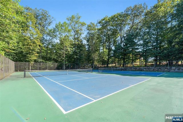 916 Thoreau, Mahwah, NJ 07430